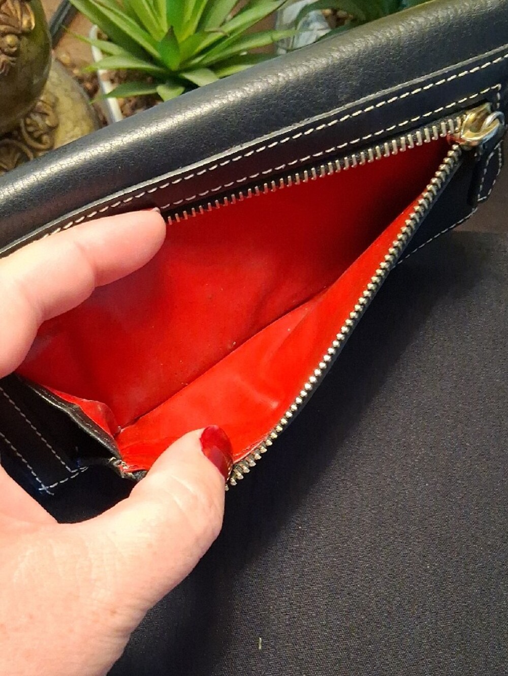 Dooney & Bourke Black Pebble Leather Tote with Matching Wallet - Picture 16 of 16